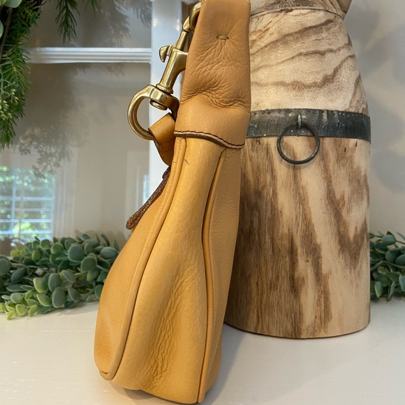 Mustard Purse - Picture 3 of 6